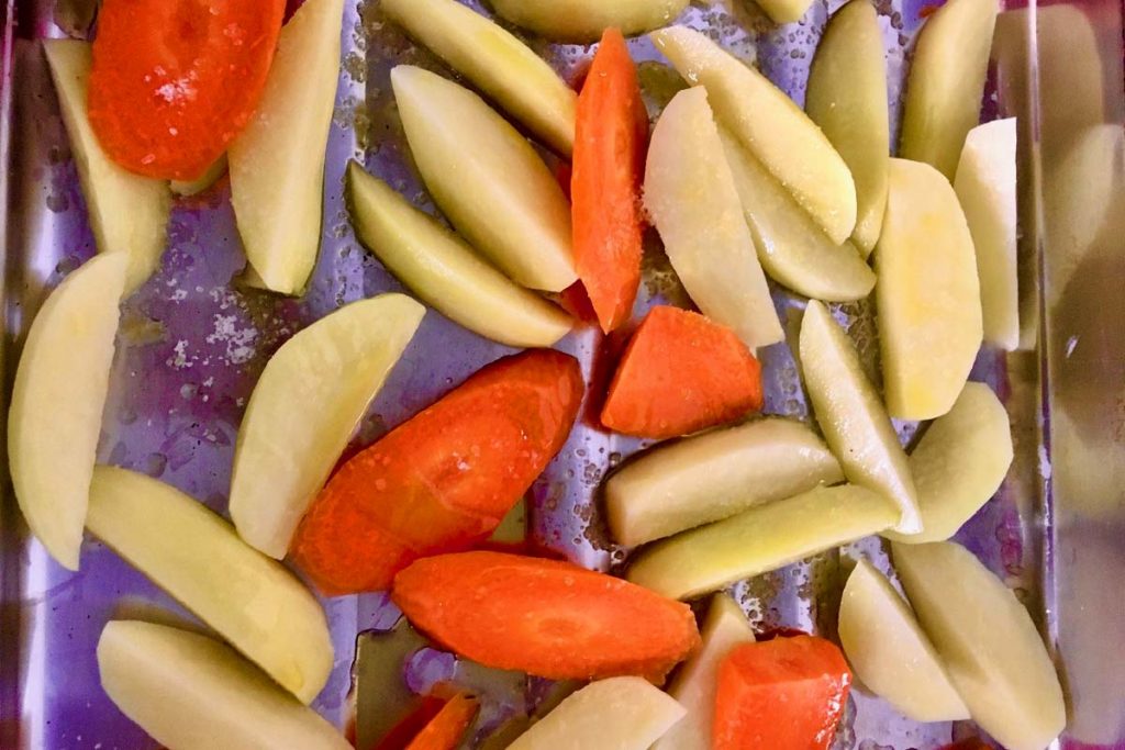 Dorade mit Kartoffeln und Gemüse aus dem Ofen – DU BIST • WAS DU ISST