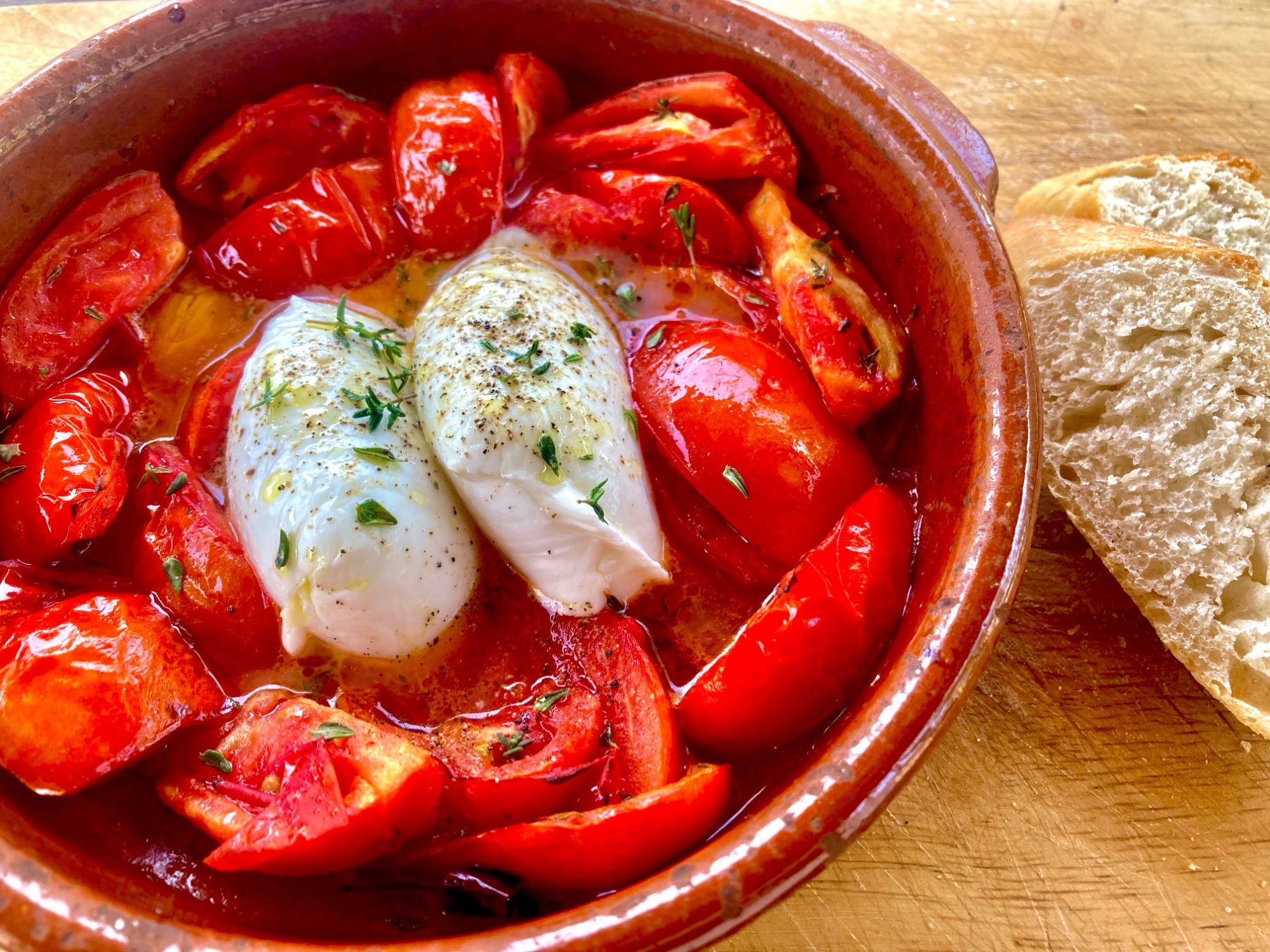 Gebackene Tomaten mit Büffelmozzarella – DU BIST • WAS DU ISST